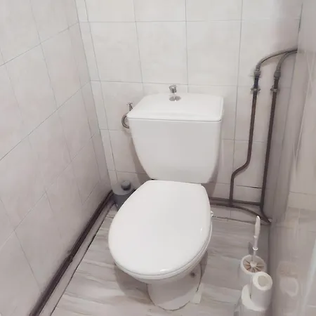 Agreable A De 35 M² Avec Parking Prive Διαμέρισμα Jonzac
