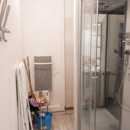 Agreable A De 35 M² Avec Parking Prive