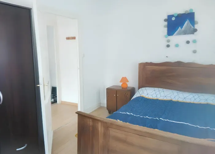 Apartamento à De 35 M² Avec Parking Privé Jonzac